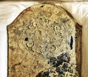 【発掘！！！】富雄丸山古墳で国宝級の剣などが発掘！！！　　