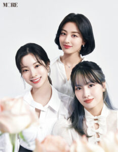 日本人フォロワー数１位のＴＷＩＣＥモモの鏡越しショットが評判！！！　